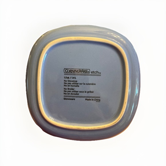 Corning Ware ETCH Cornflower Blue 1.5 qt Square Medium Baking Dish - 6 Cups - Picture 4 of 4